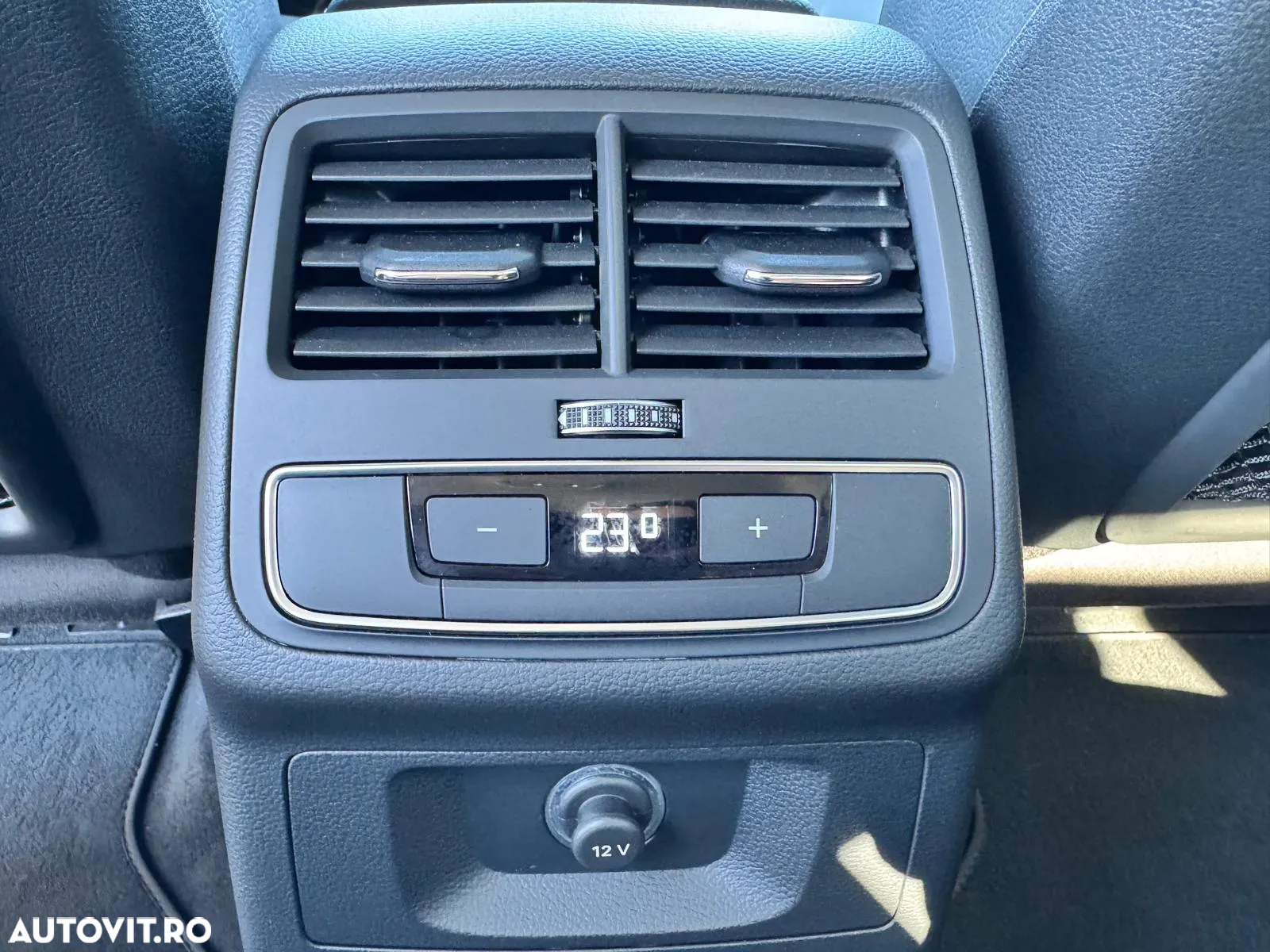 Audi A4 2.0 TDI S tronic - 23