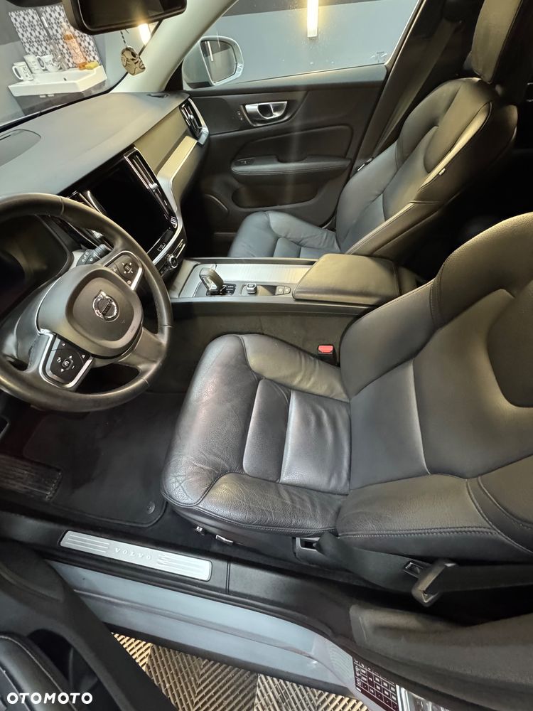 Volvo V60 B3 B Essential - 9
