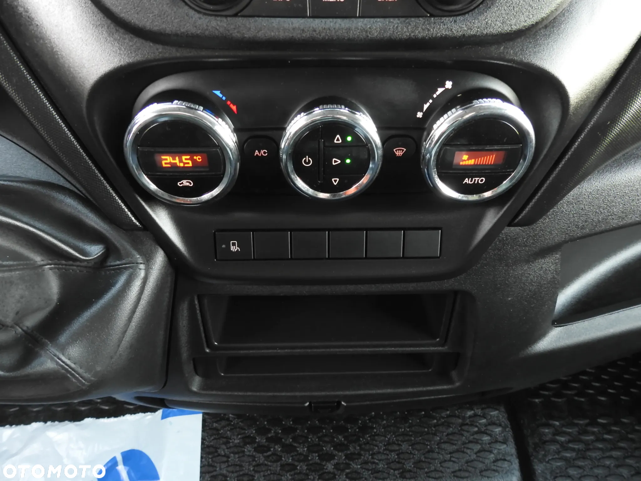 Iveco DAILY 35S16 KONTENER WINDA 8 PALET TEMPOMAT KLIMATYZACJA BLIŹNIACZE KOŁA 160KM [ 689599 ] - 34