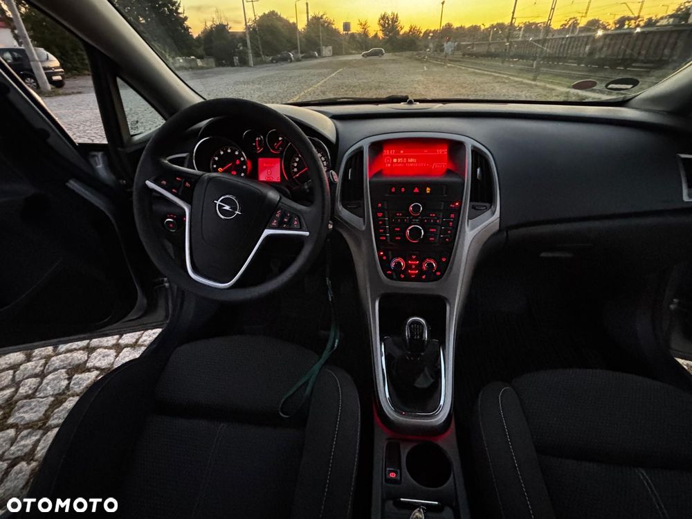 Opel Astra 1.6 - 13