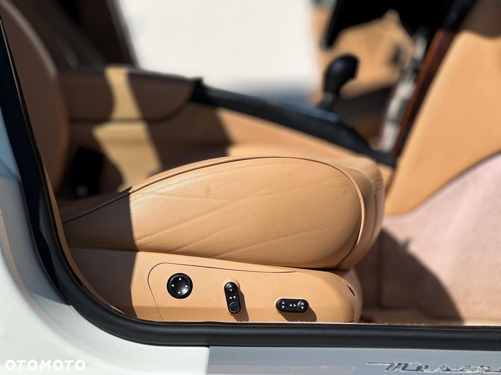 Maserati Quattroporte Standard - 32
