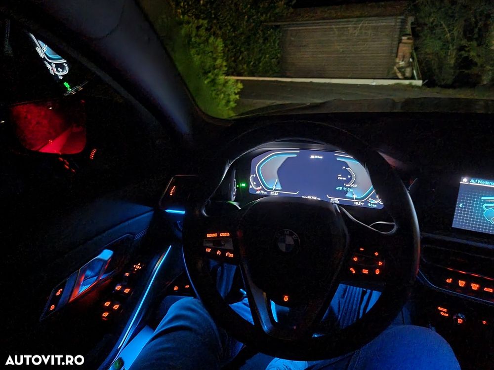 BMW Seria 3 330e Aut. Luxury Line - 13