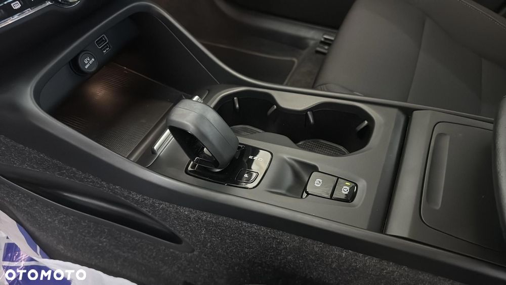 Volvo XC 40 T3 Momentum Pro - 16