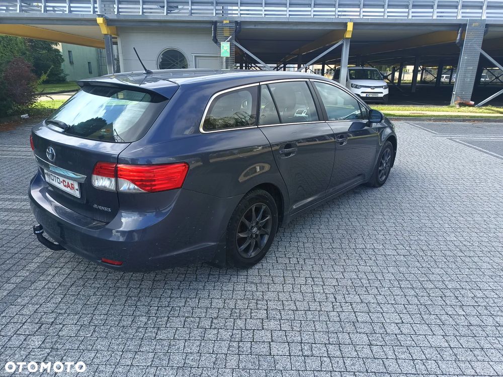 Toyota Avensis 1.8 Luna - 4