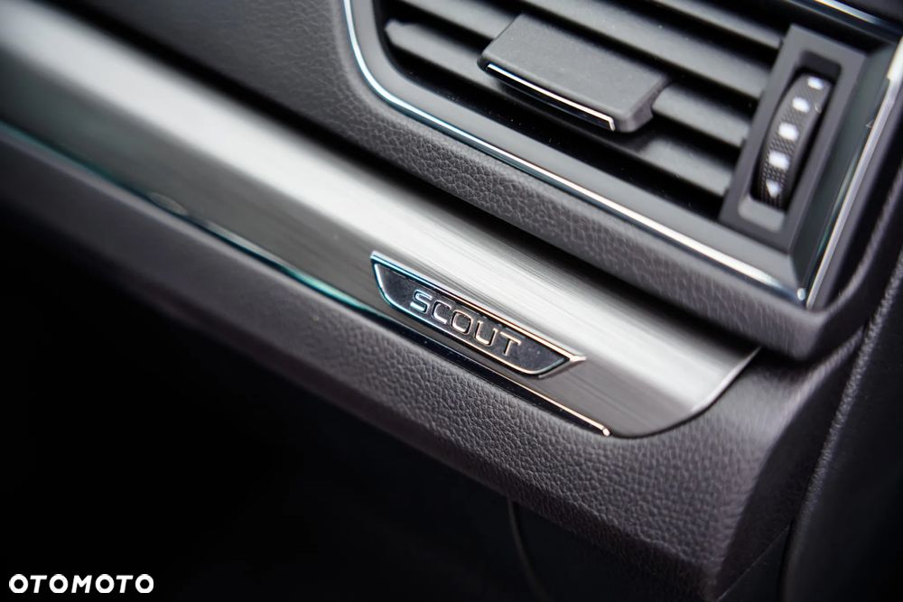 Skoda Superb 2.0 TDI 4x4 DSG Scout Final Edition - 16