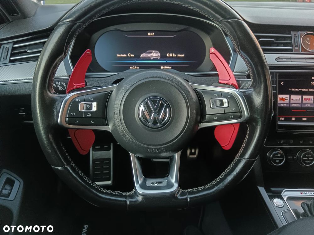 Volkswagen Passat 2.0 TDI SCR DSG 4Motion Business - 17