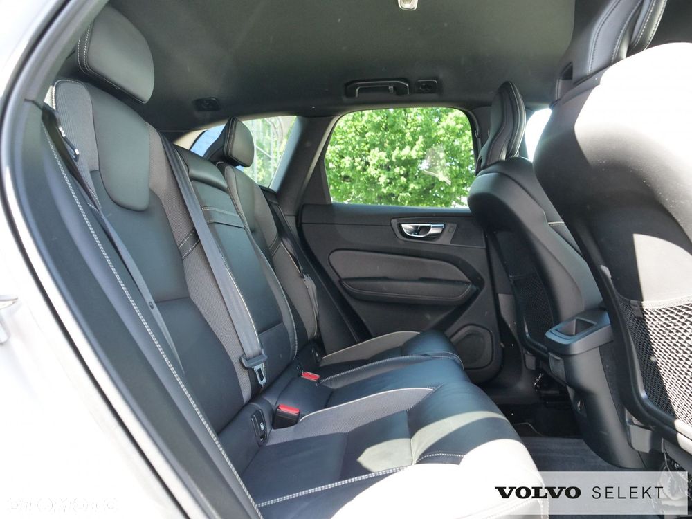Volvo XC 60 - 32