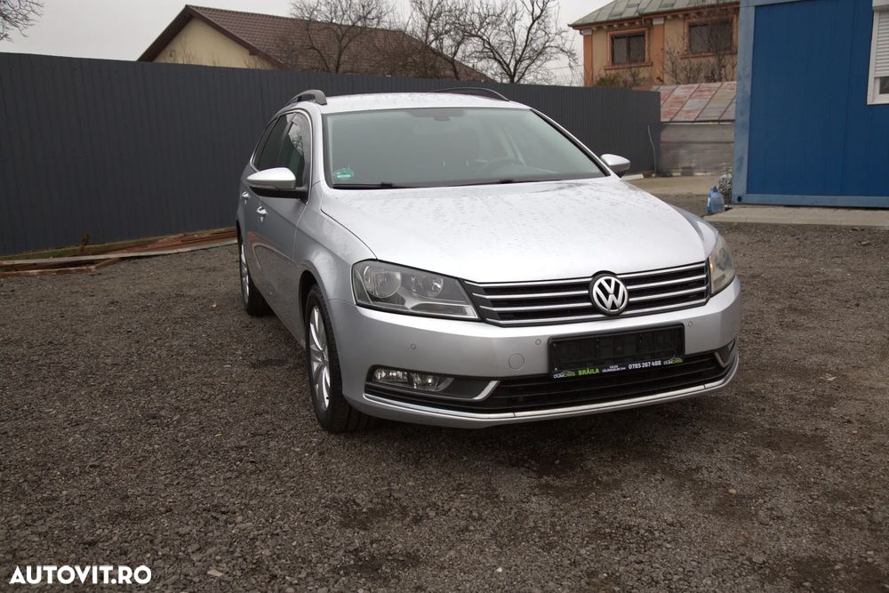 Volkswagen Passat - 1