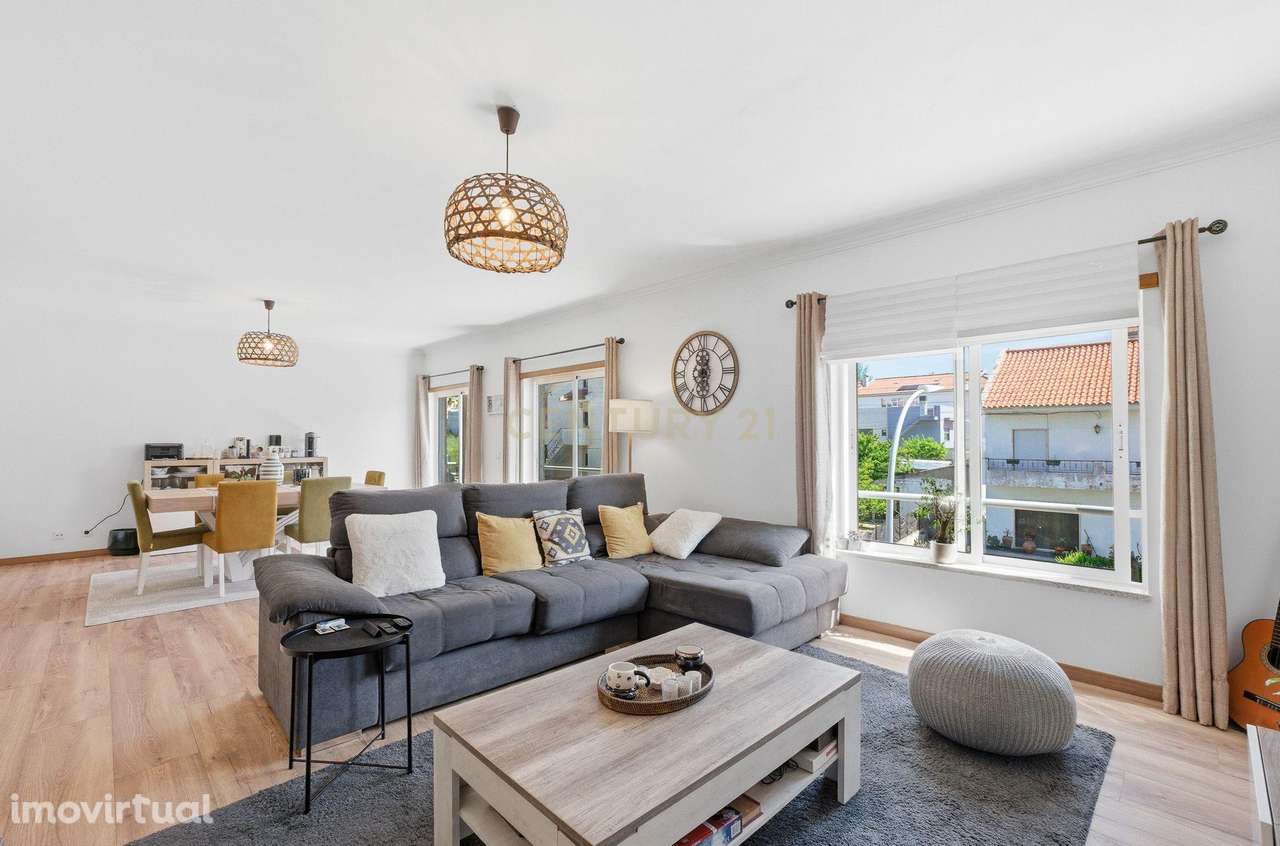 APARTAMENTO T3 CASAL DE CAMBRA GARAGEM E ARRECADAÇÃO - Grande imagem: 3/33