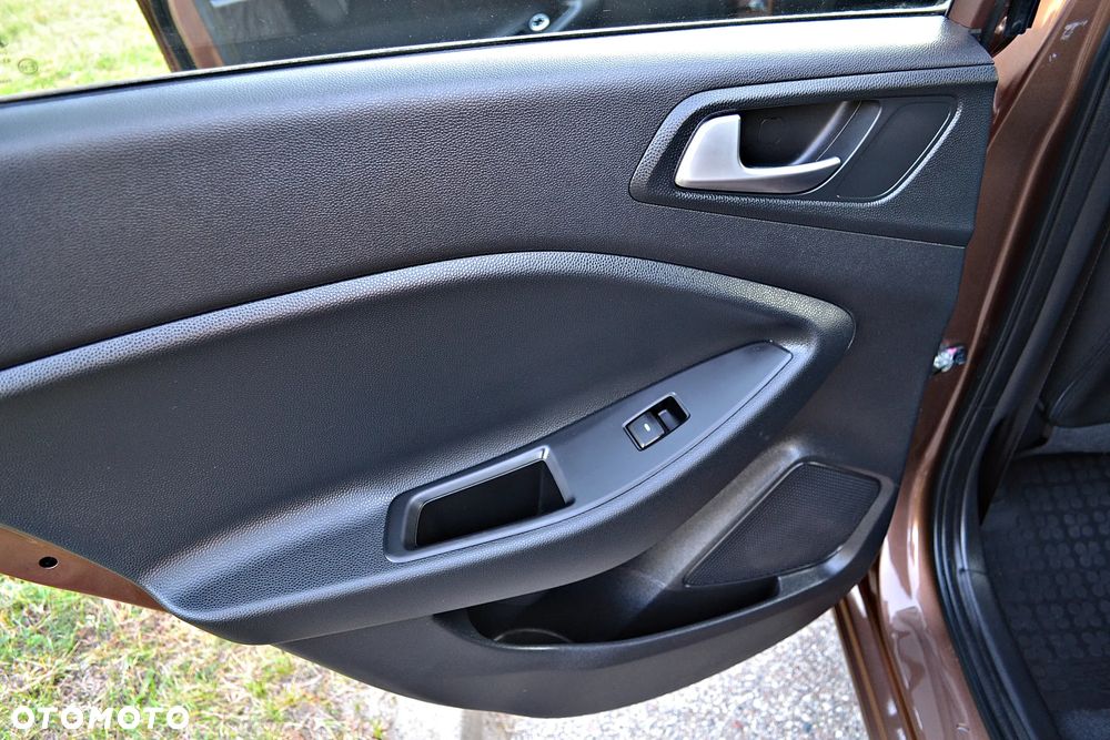Hyundai i20 1.2 Trend - 25