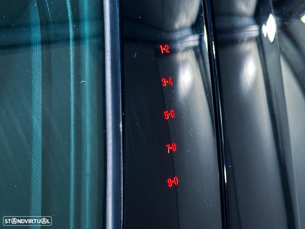 Ford Mustang Mach-E 75.7 kWh Base - 18