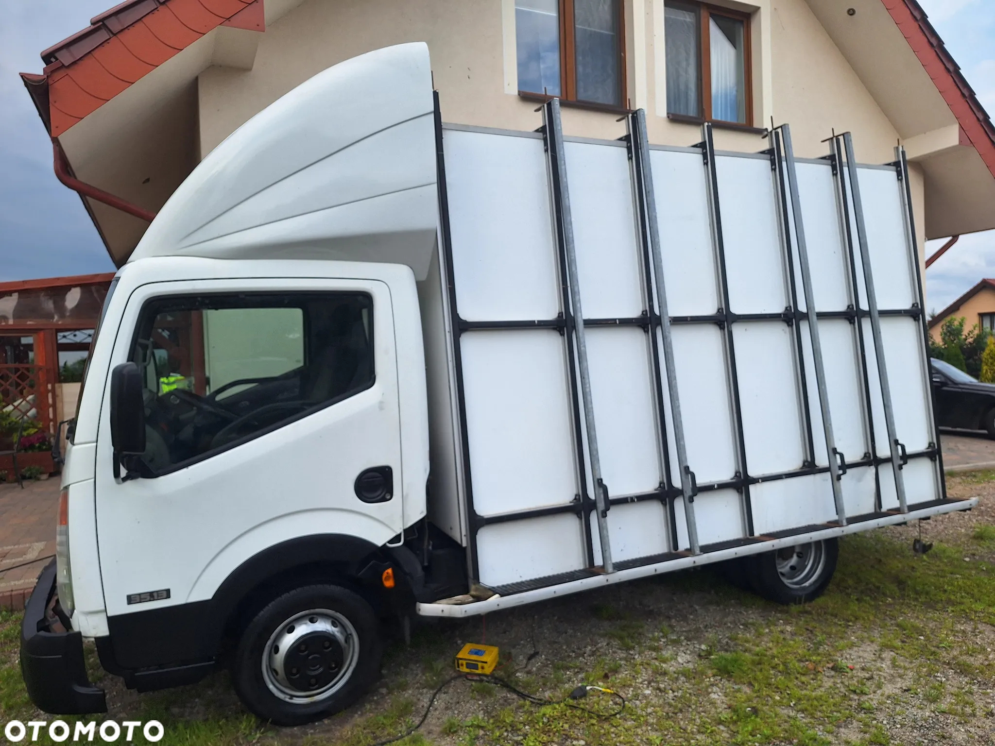 Nissan Cabstar - 3