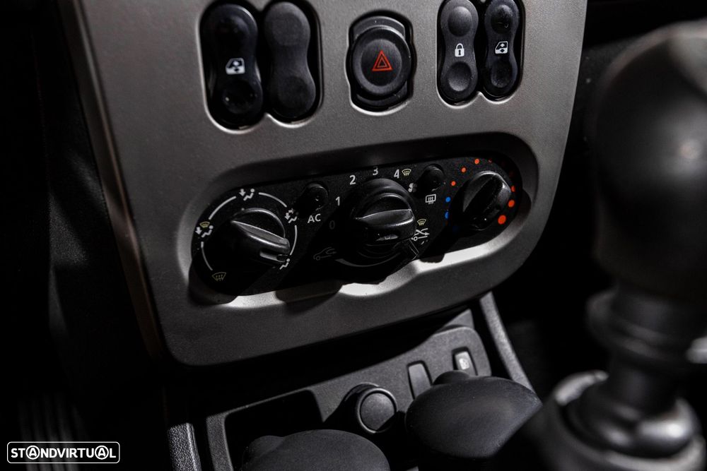 Dacia Duster 1.5 dCi Prestige - 14