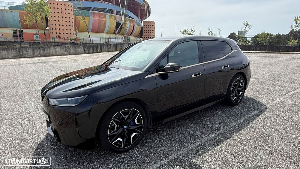 BMW iX xDrive 40 Pack Desportivo - 2