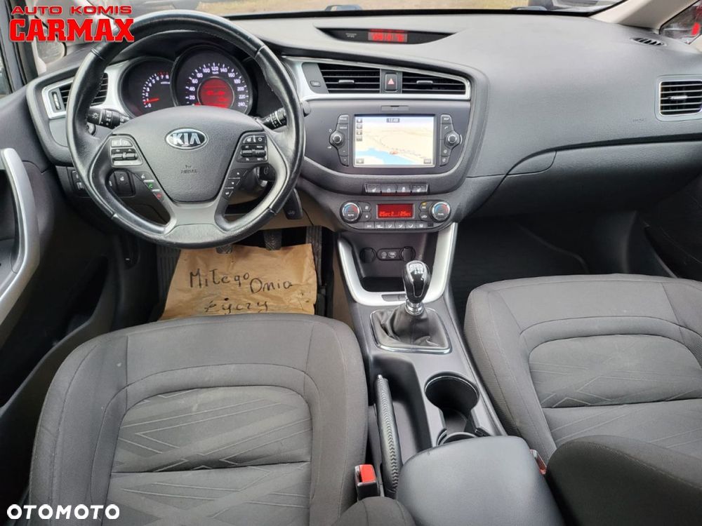 Kia Ceed 1.4 CVVT ISG Dream Team Edition - 29