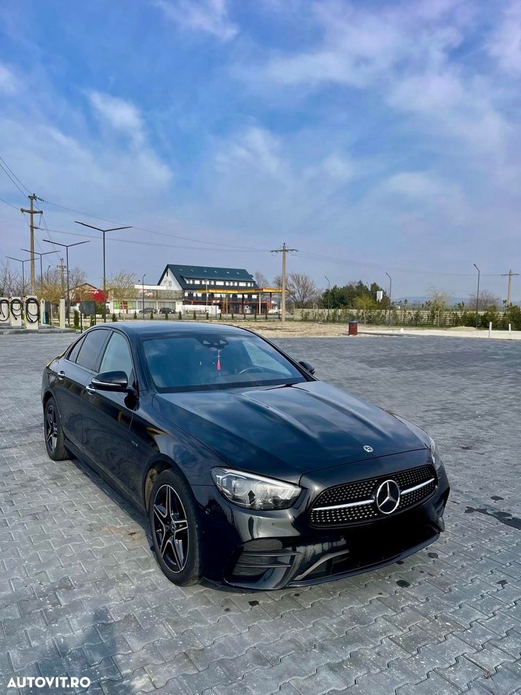 Mercedes-Benz E 300 4MATIC Aut. - 2