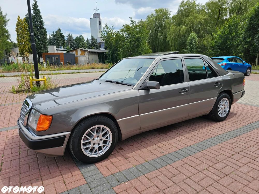 Mercedes-Benz W124 (1984-1993) ver-standard - 2