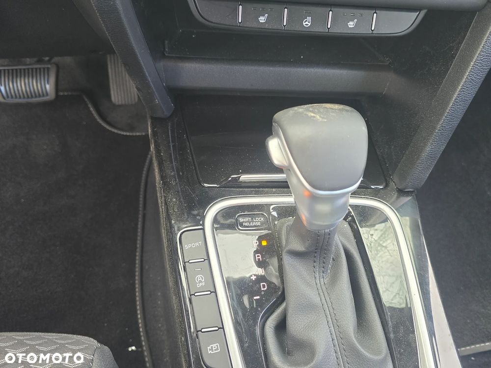 Kia XCeed 1.6 T-GDI OPF DCT7 Platinum - 19