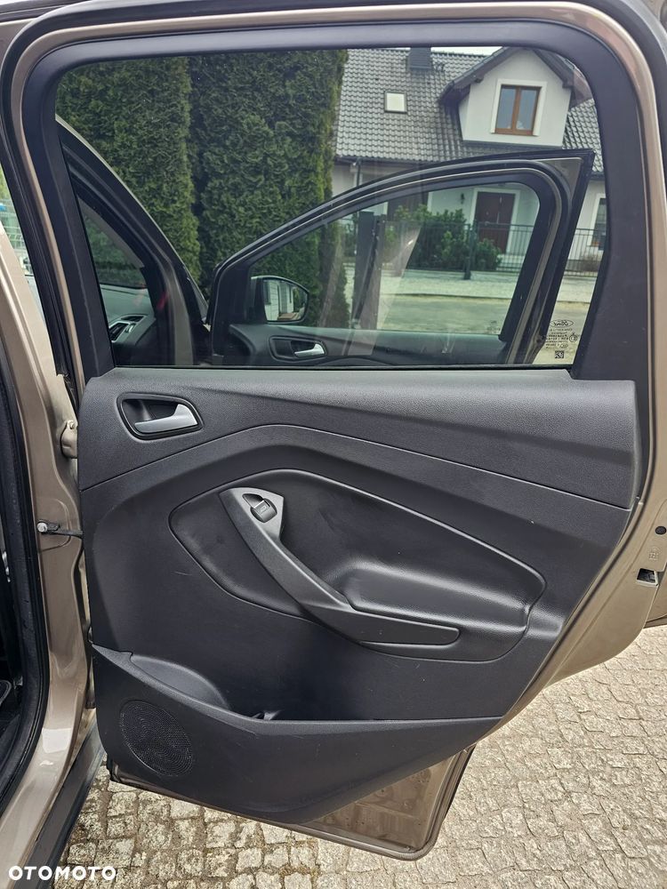 Ford Kuga 2.0 TDCi AWD Titanium - 24