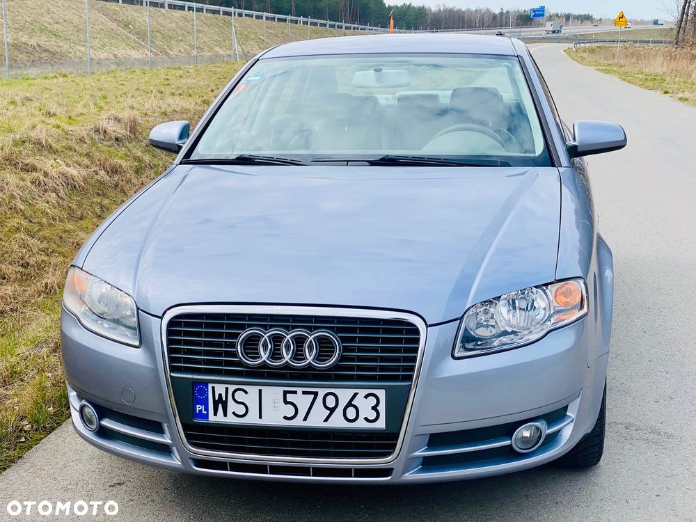 Audi A4 Limousine - 14