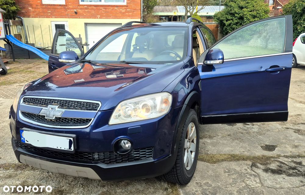 Chevrolet Captiva 3.2 LT (deu) - 13