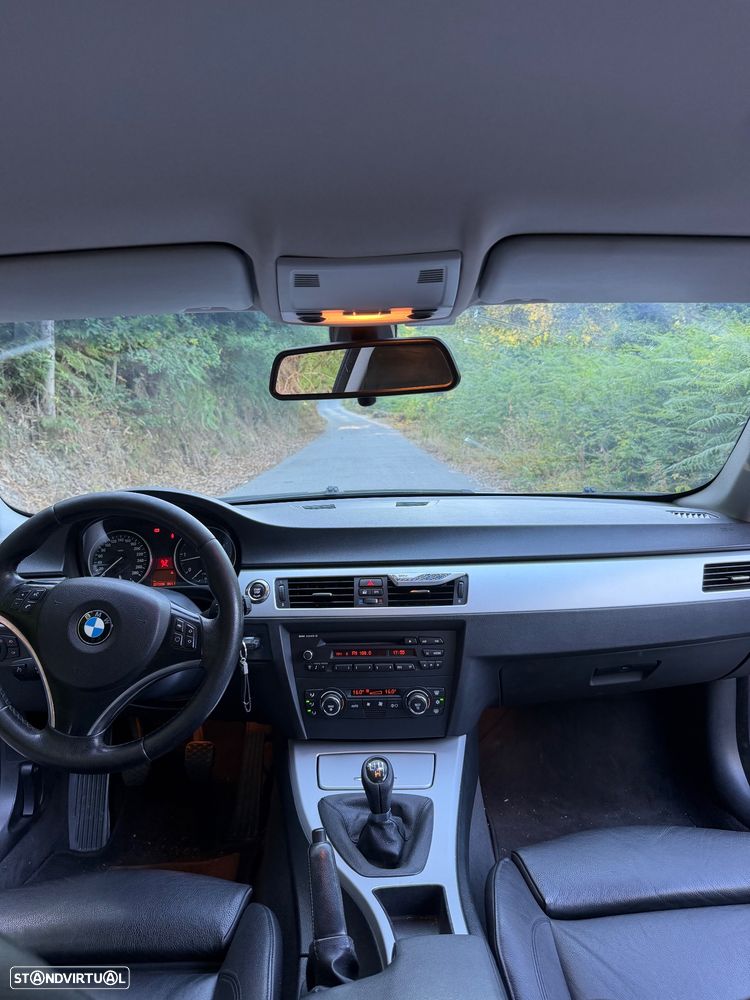 BMW 330 d - 16