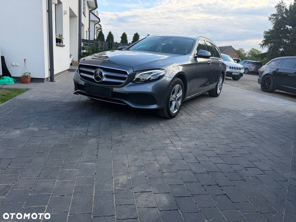 Mercedes-Benz Klasa E 250 9G-TRONIC Avantgarde - 5