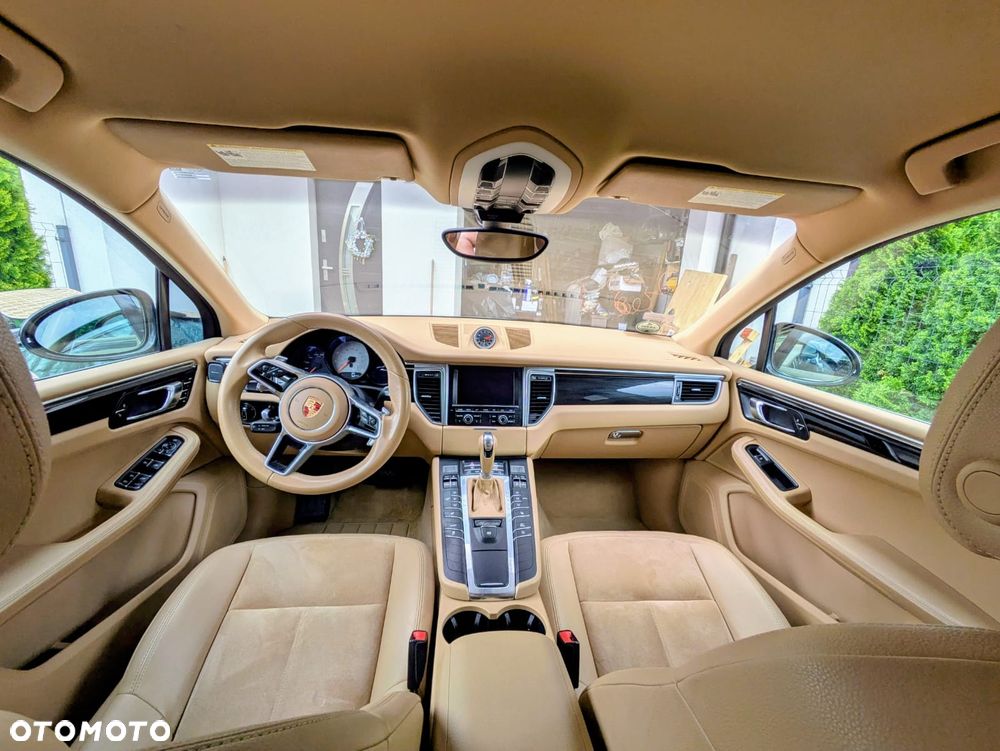 Porsche Macan - 2