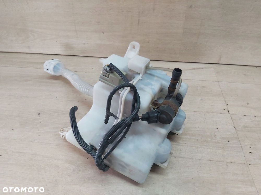 LEXUS RX II 330 350 400h zbiorniczek spryskiwaczy pod Ksenon HLC-33068 - 2