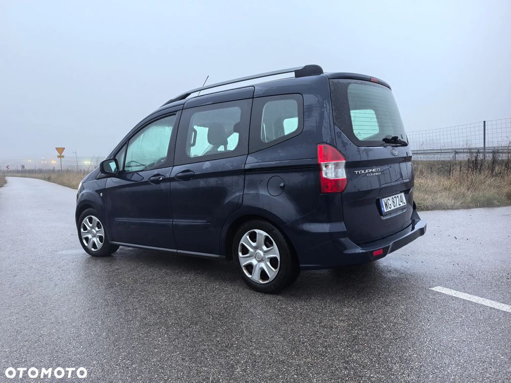 Ford Tourneo Courier - 3