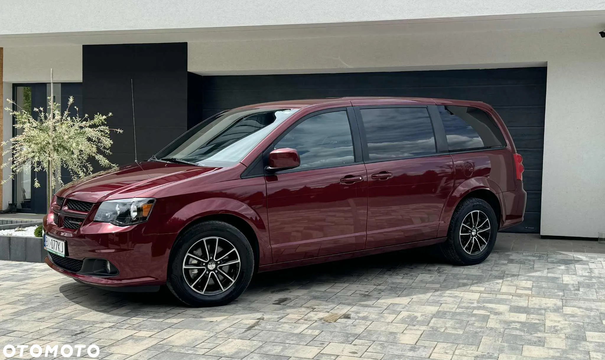 Dodge Grand Caravan - 5