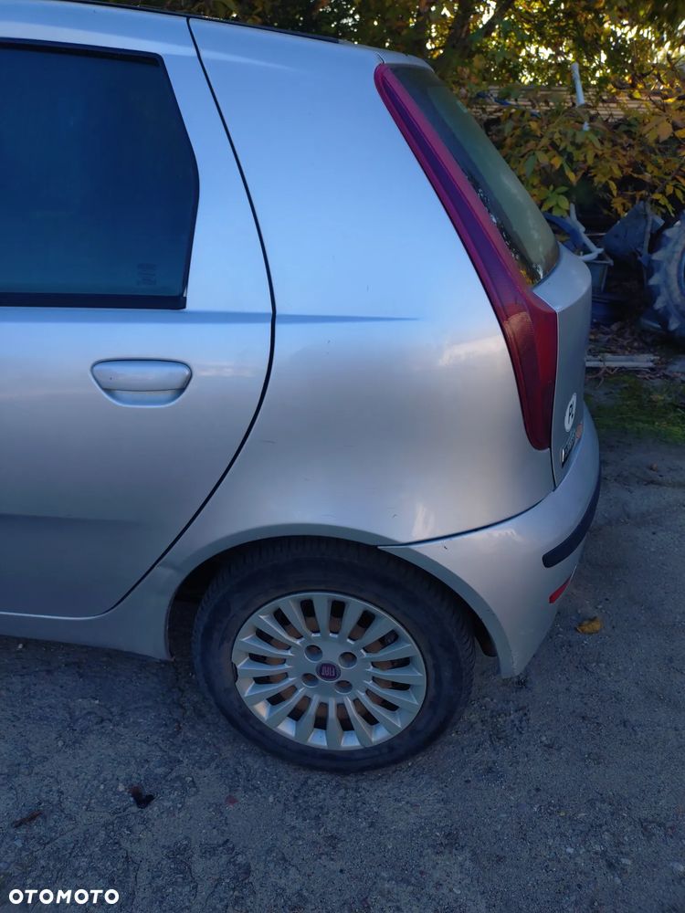 Fiat Punto 2010 photo 4