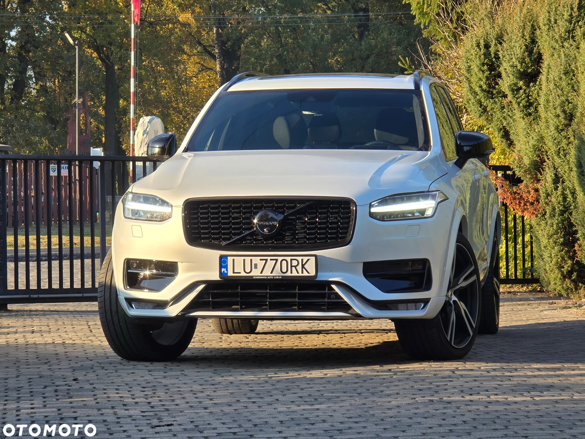 Volvo XC 90 T6 AWD R-Design 7os - 30