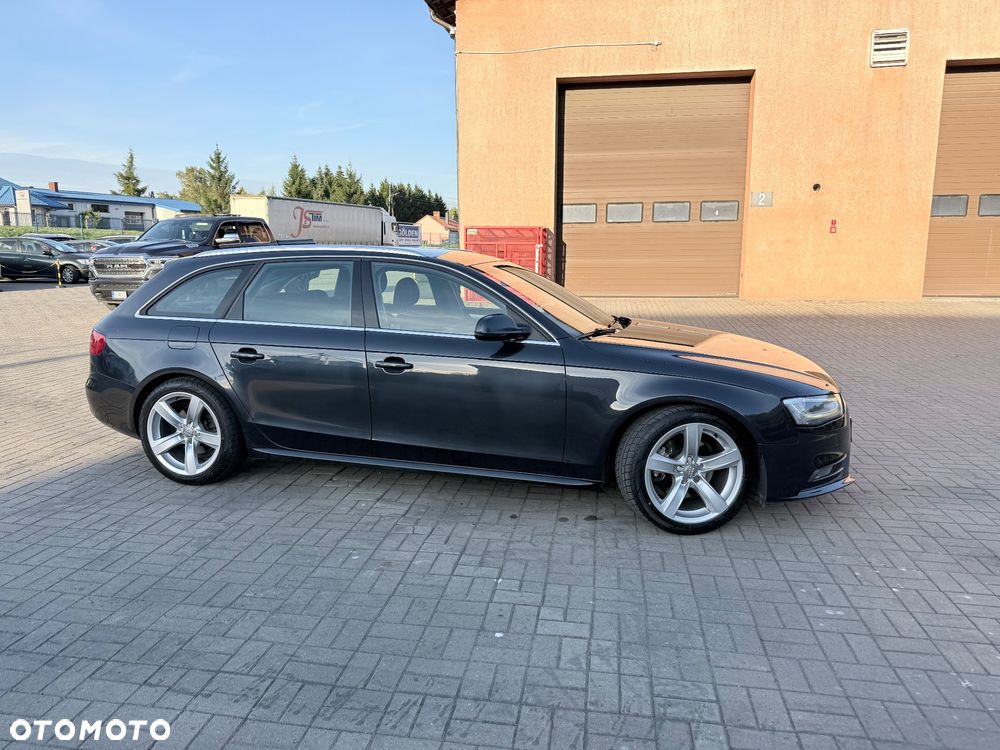 Audi A4 Avant - 16