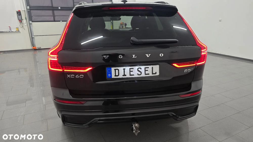 Volvo XC 60 B5 D AWD Ultimate Dark - 9