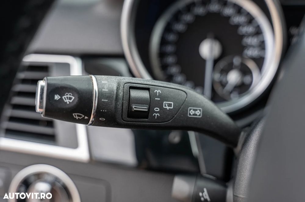 Mercedes-Benz ML 350 BlueTEC 4MATIC 7G-TRONIC - 26