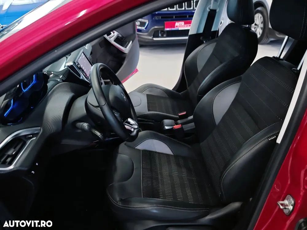 Peugeot 2008 1.2 PureTech Turbo EAT6 S&S Allure - 8