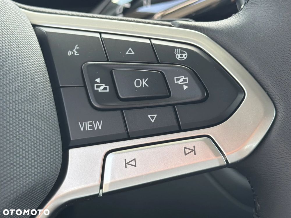 Volkswagen T-Roc 1.5 eTSI Life DSG - 23