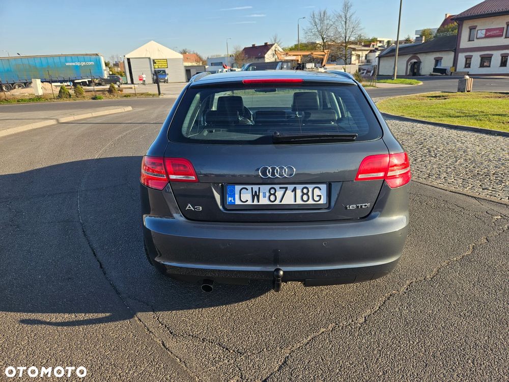 Audi A3 Sportback 1.6 TDI DPF Ambiente - 6