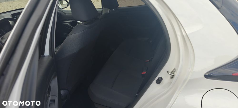Toyota Yaris - 12