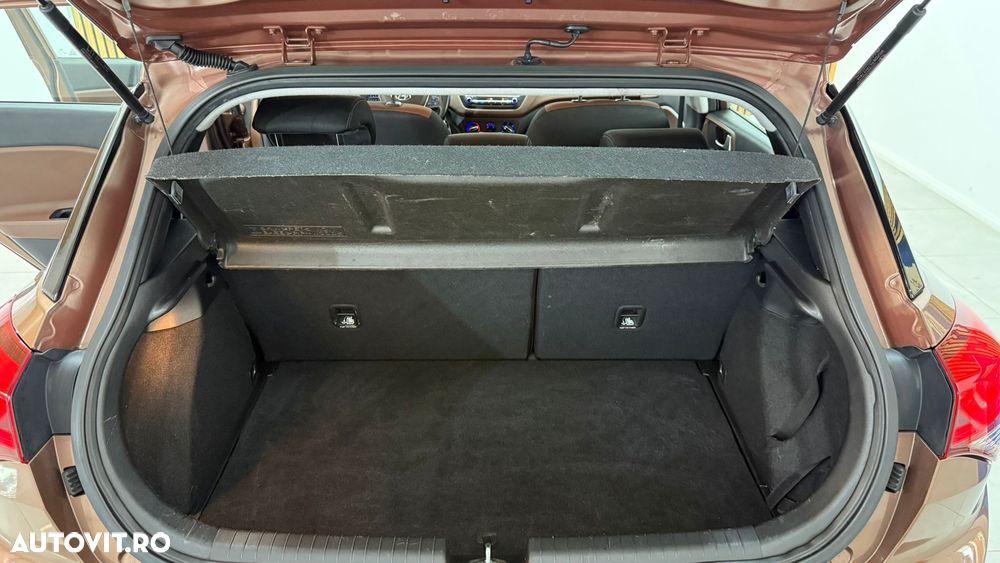 Hyundai i20 - 17