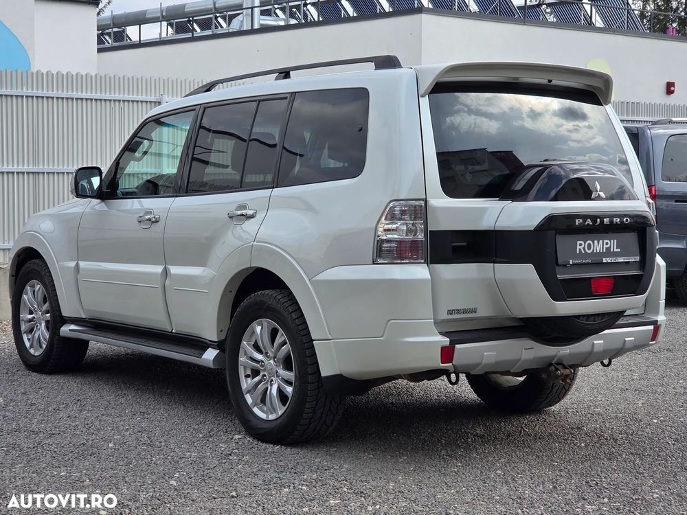 Mitsubishi Pajero 3.2 DI-D Instyle - 6