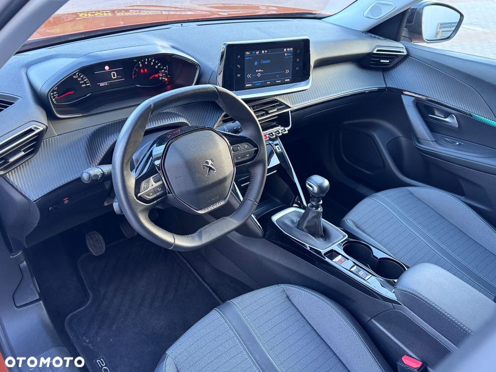 Peugeot 2008 PureTech 100 Allure - 30