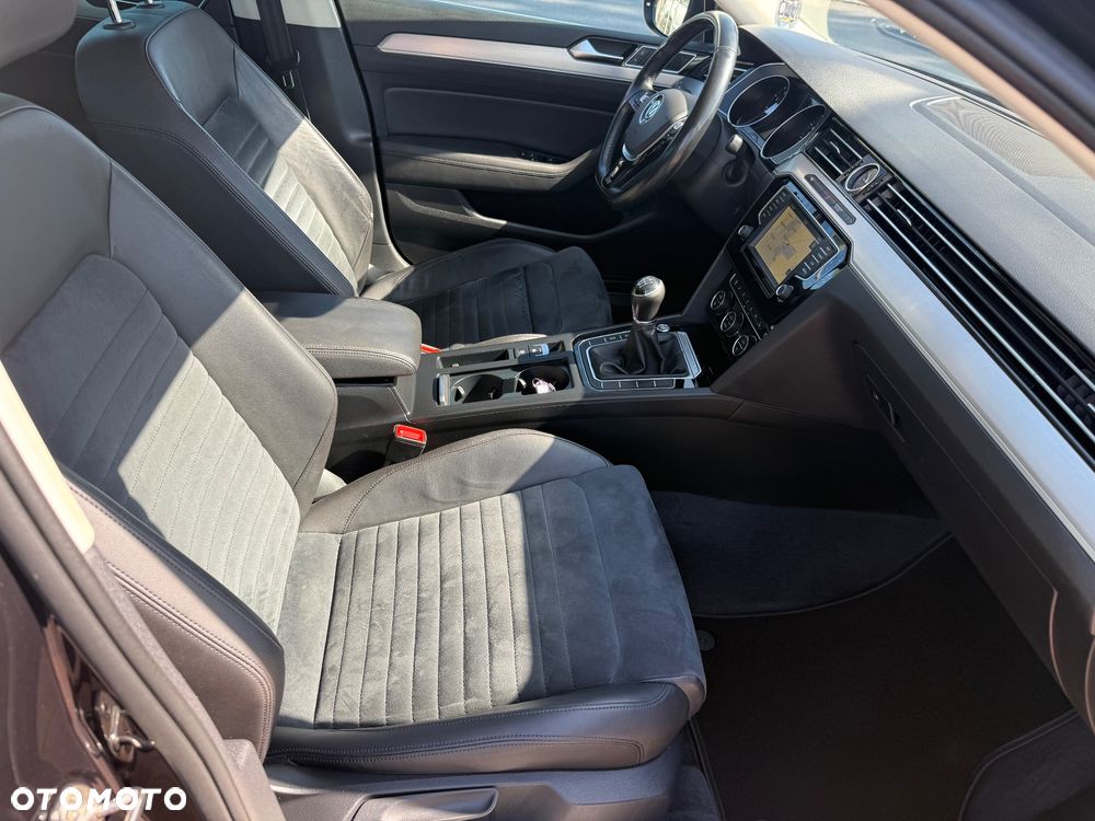 Volkswagen Passat 1.8 TSI BMT Highline - 12