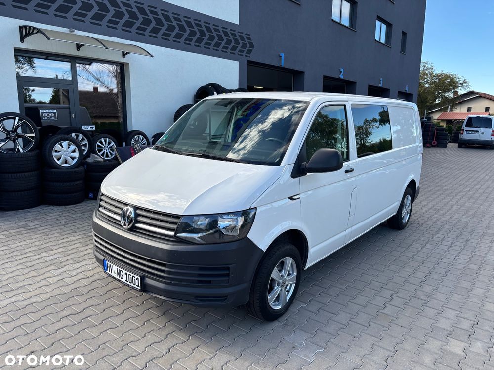 Volkswagen Transporter - 1
