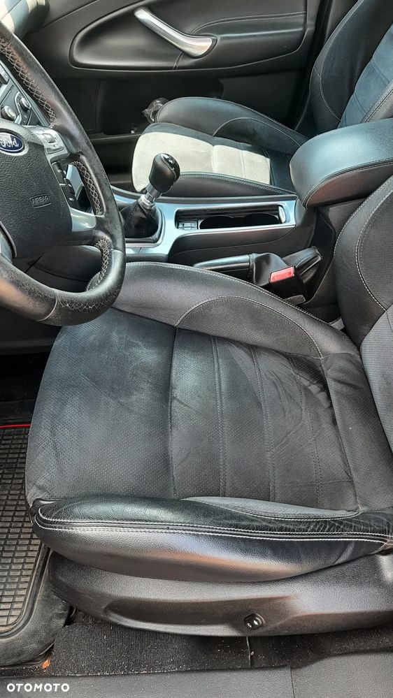 Ford Mondeo 2.0 TDCi Gold X - 15