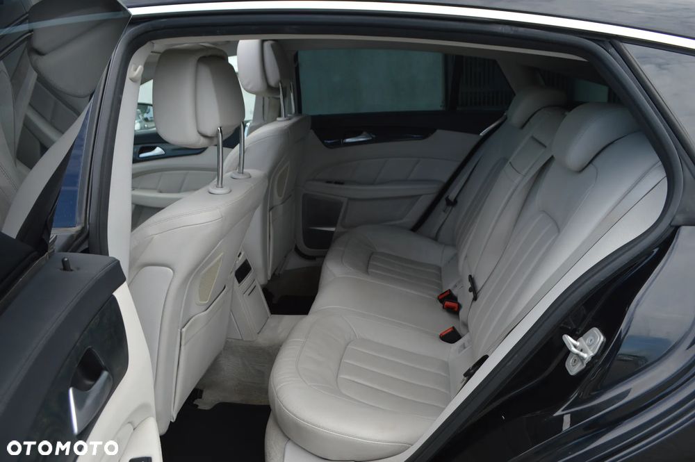 Mercedes-Benz CLS 350 d 4-Matic - 14