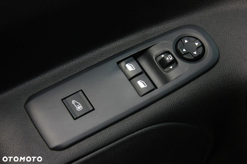 Peugeot PARTNER 1.5HDI 130KM AUTOMAT 8 BIEGÓW LONG DŁUGI 3 OSOBOWY PERFEKT AUTO NAVIGACJA KAMERY,ASYSTENTY,VF23% - 30