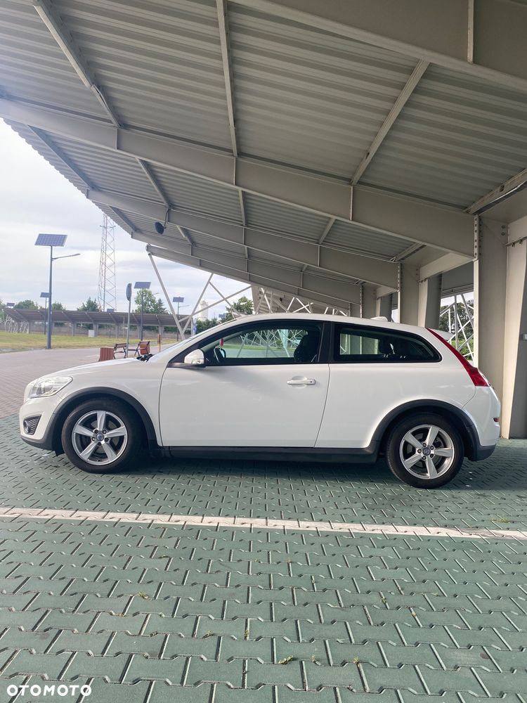 Volvo C30 D2 R-Design - 8