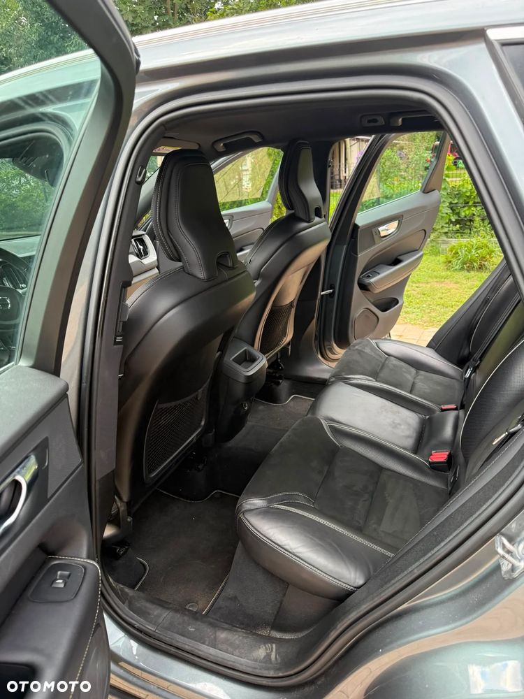 Volvo XC 60 D4 AWD R-Design - 8